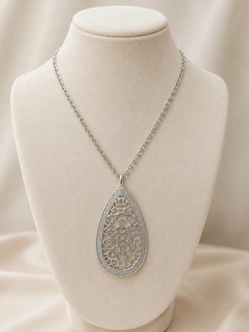 Silver Filigree Teardrop Pendant Necklace